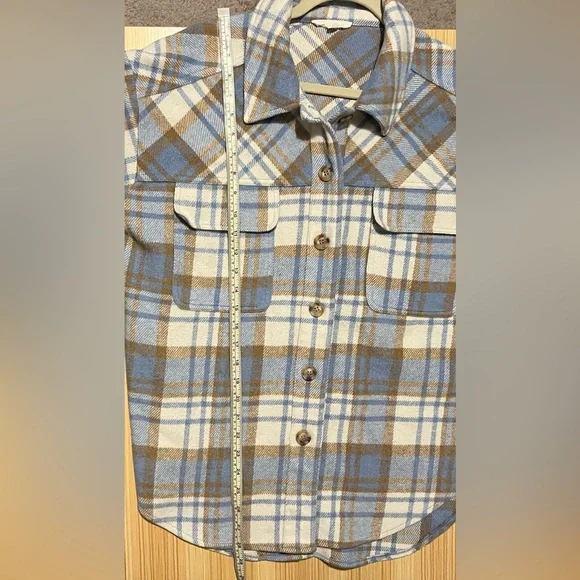 La Hearts Blue and Tan Plaid Utility Jacket Confy Cozy Cabincore Shacket - Picture 7 of 7